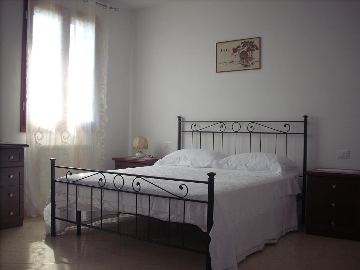 B&B Da Toni Taglio Di Po Екстер'єр фото