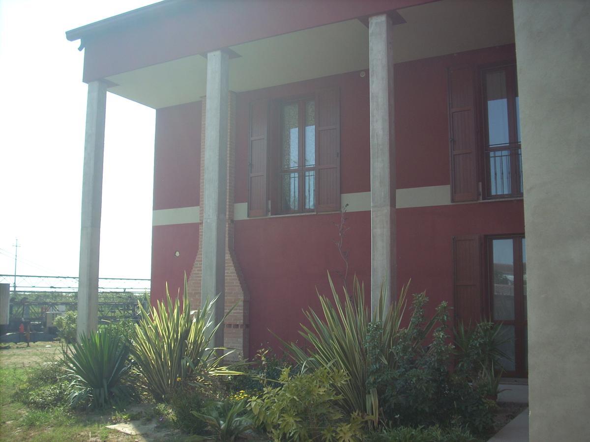 B&B Da Toni Taglio Di Po Екстер'єр фото
